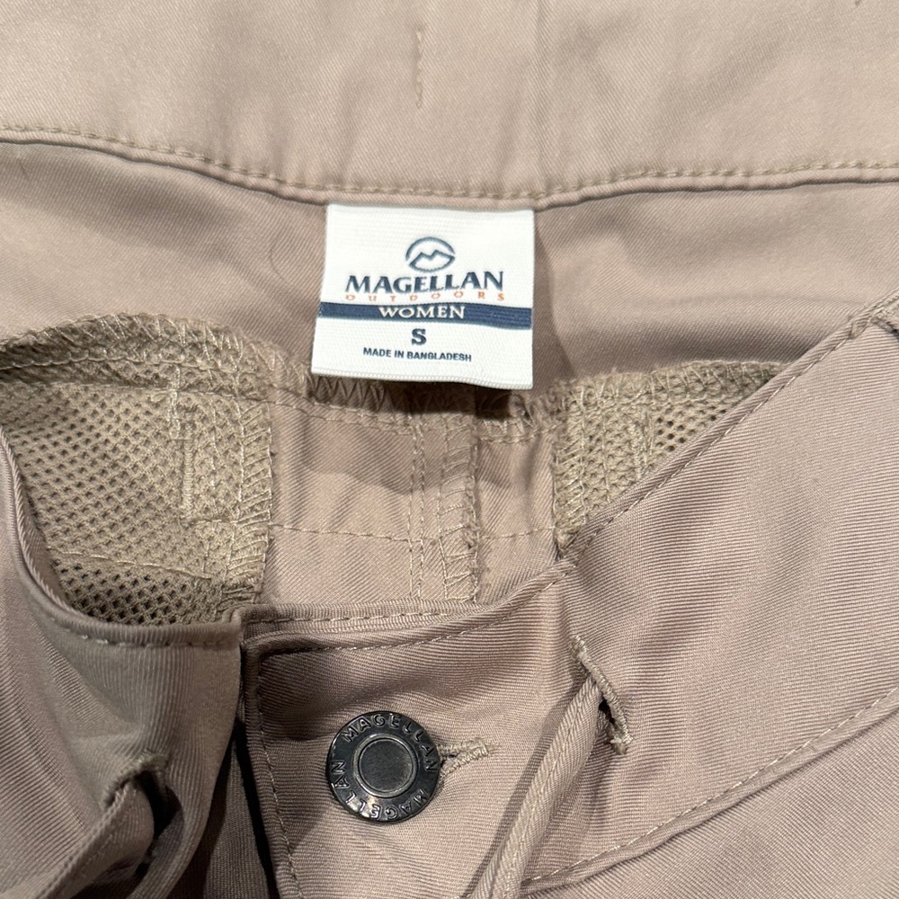 Magellan Outdoors Women's Light Tan Shorts